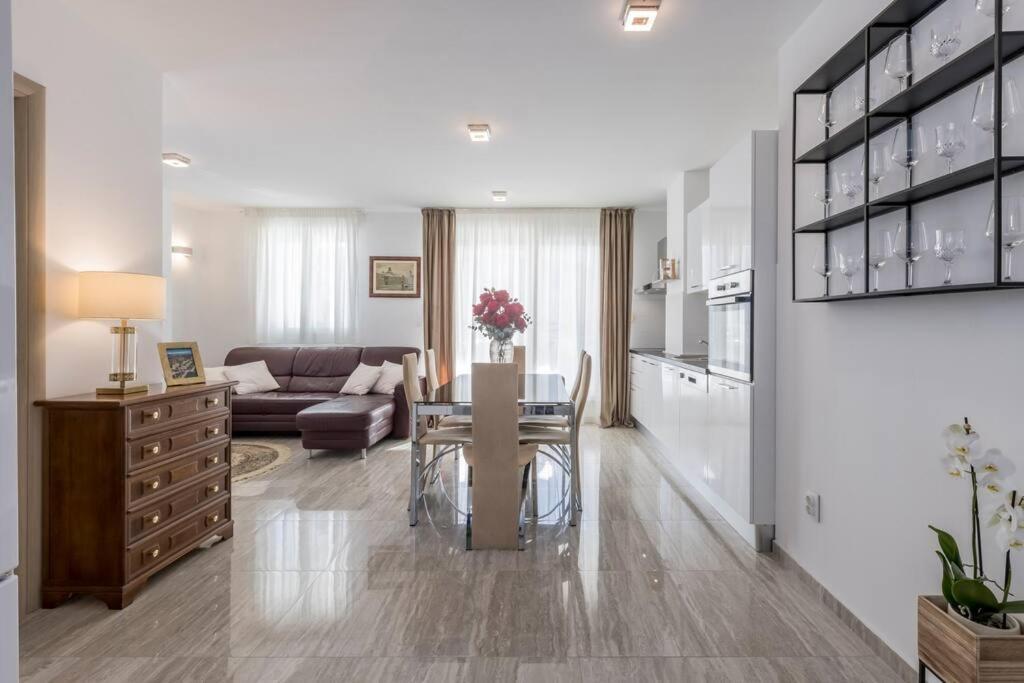 Luxury Rooftop Apartment Zalato Сплит Екстериор снимка